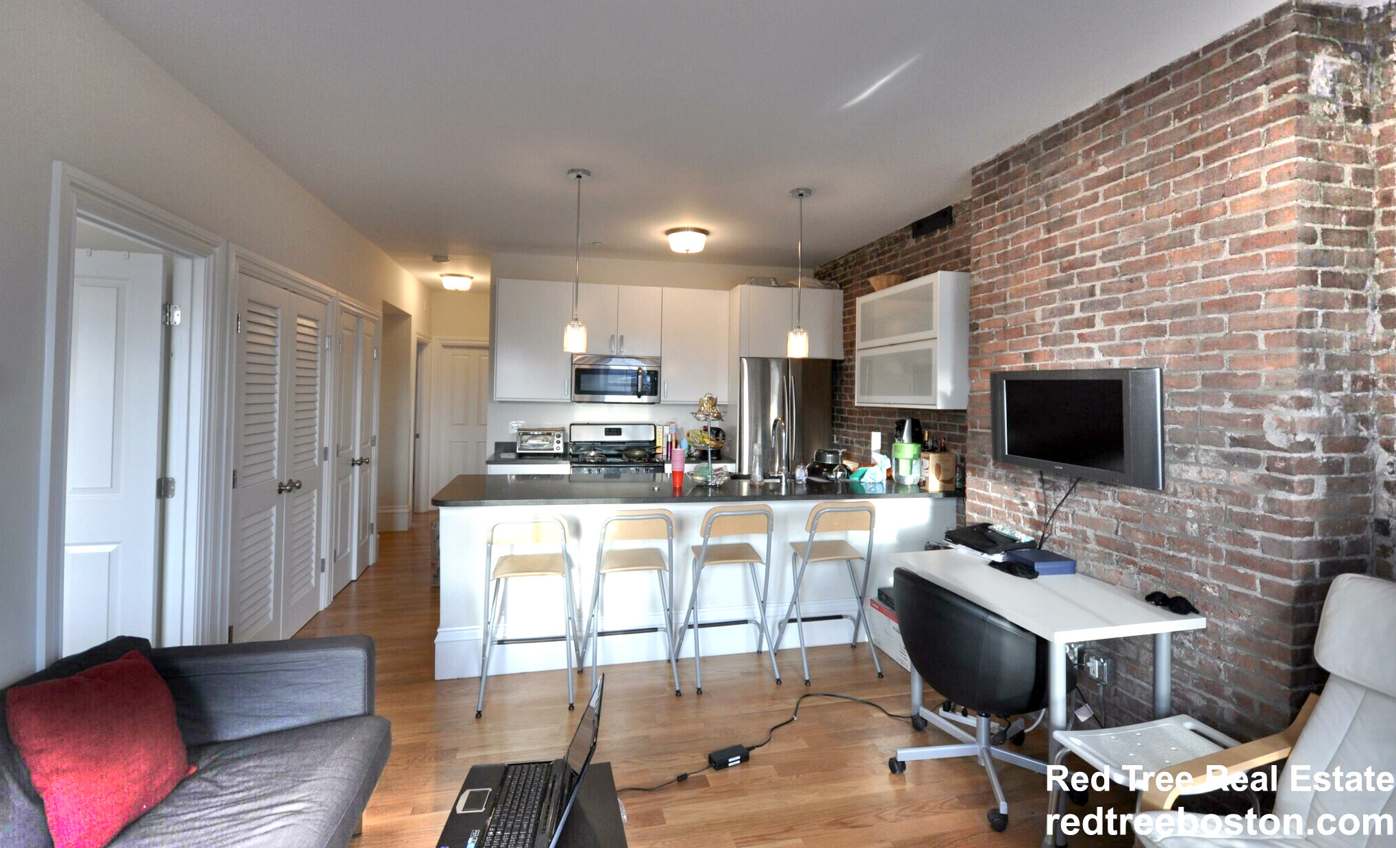 656 Massachusetts Ave, South End