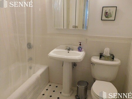 70 Cushing St, Strawberry Hill