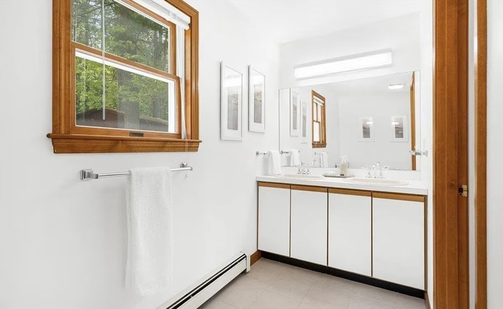 427 Silver St, Middleton