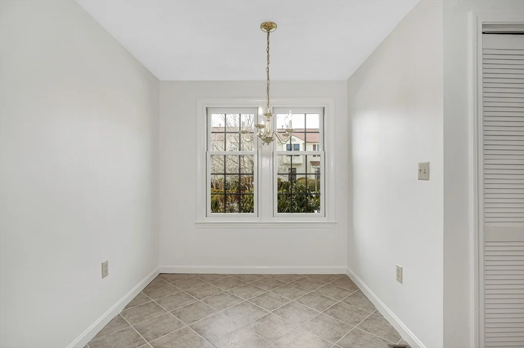 280 Apache Way, Tewksbury