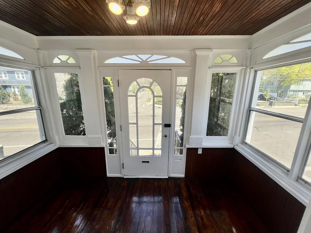 616 Adams Sr, Quincy