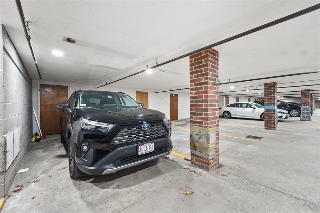 11 Ledgewood Way, Peabody