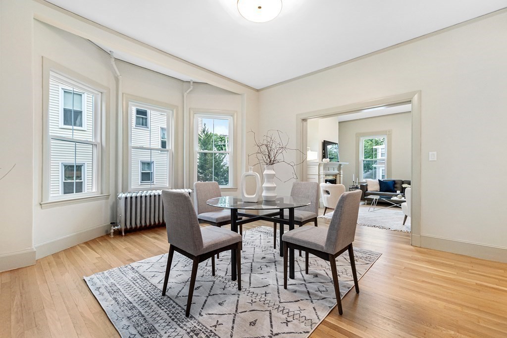 121 Hewlett St, Roslindale