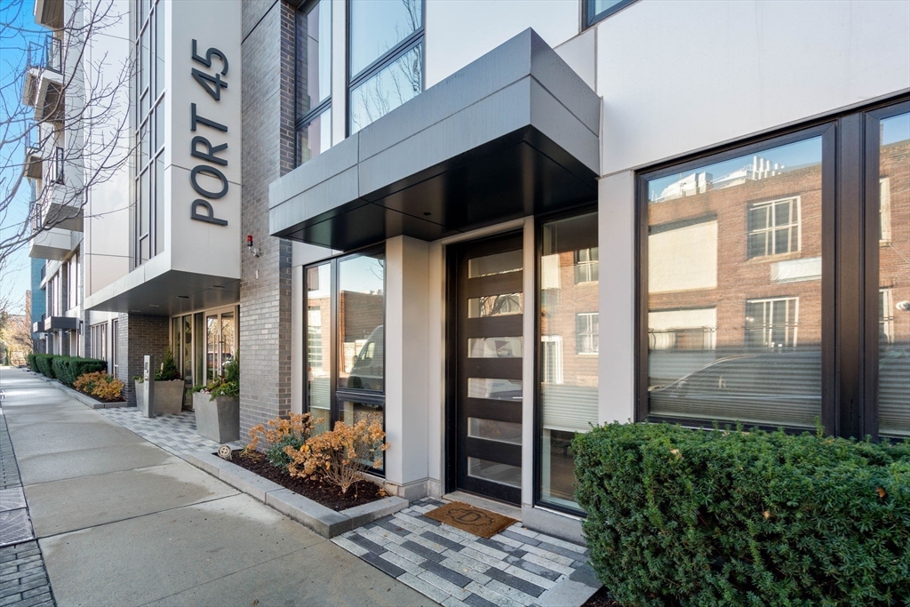 45 W 3rd St, South Boston