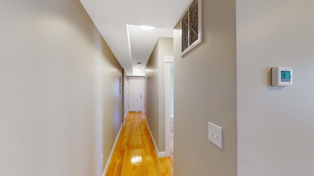 25 Main St, Winter Hill