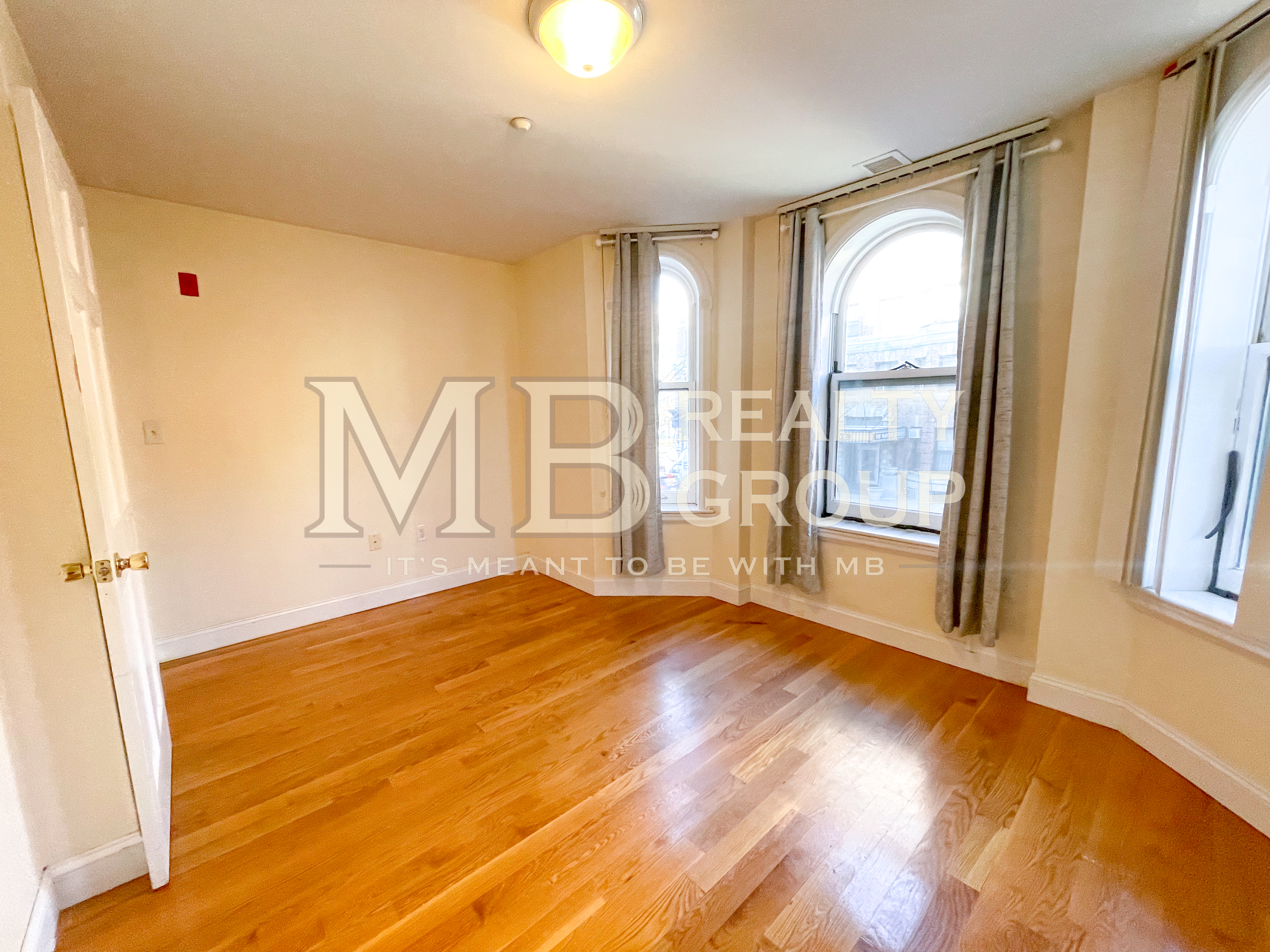 90 Westland Ave, Fenway