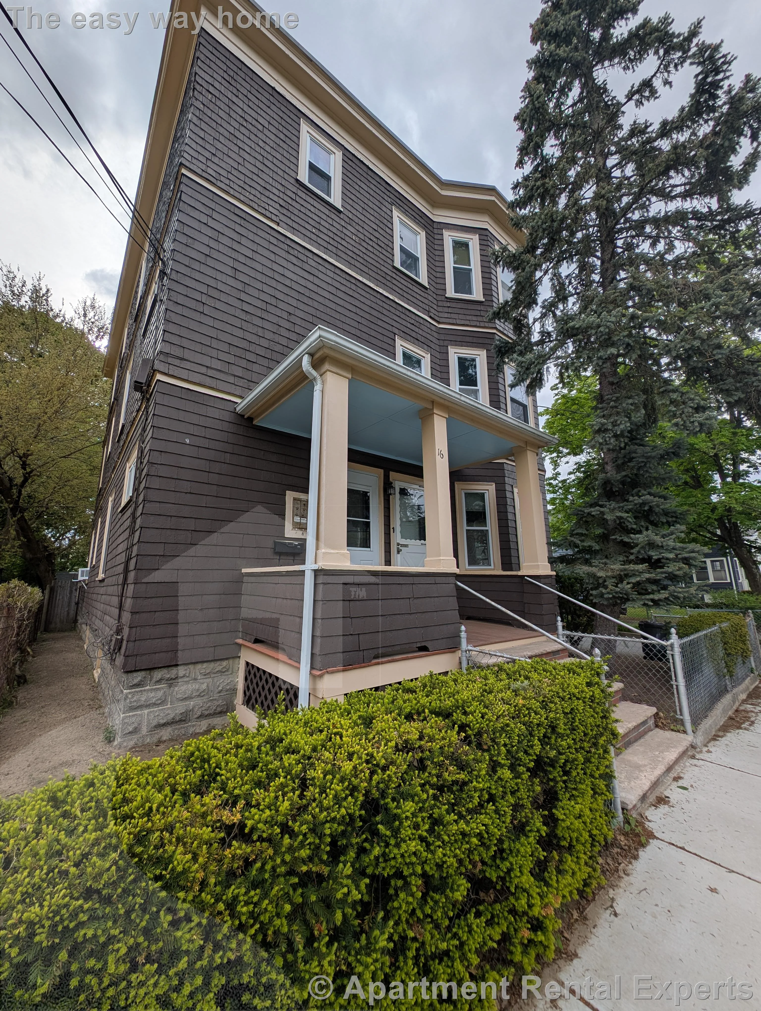 16 Montgomery St, North Cambridge