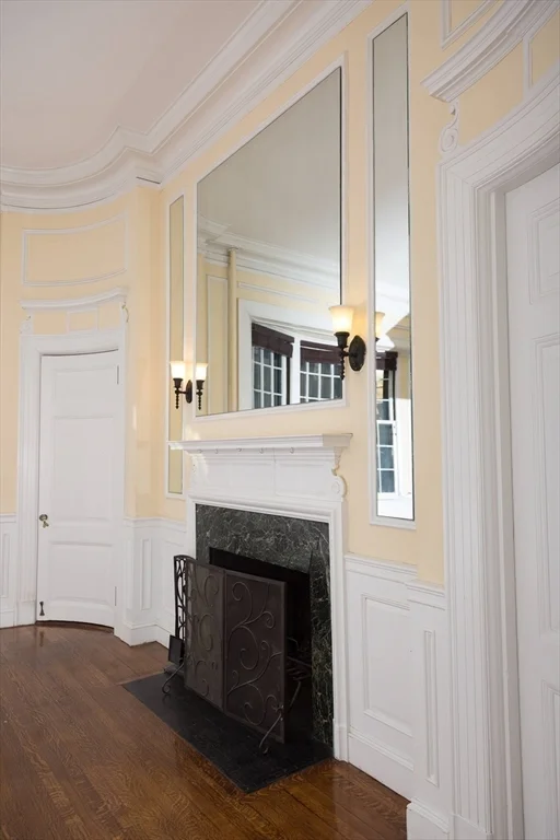 411 Beacon, Back Bay