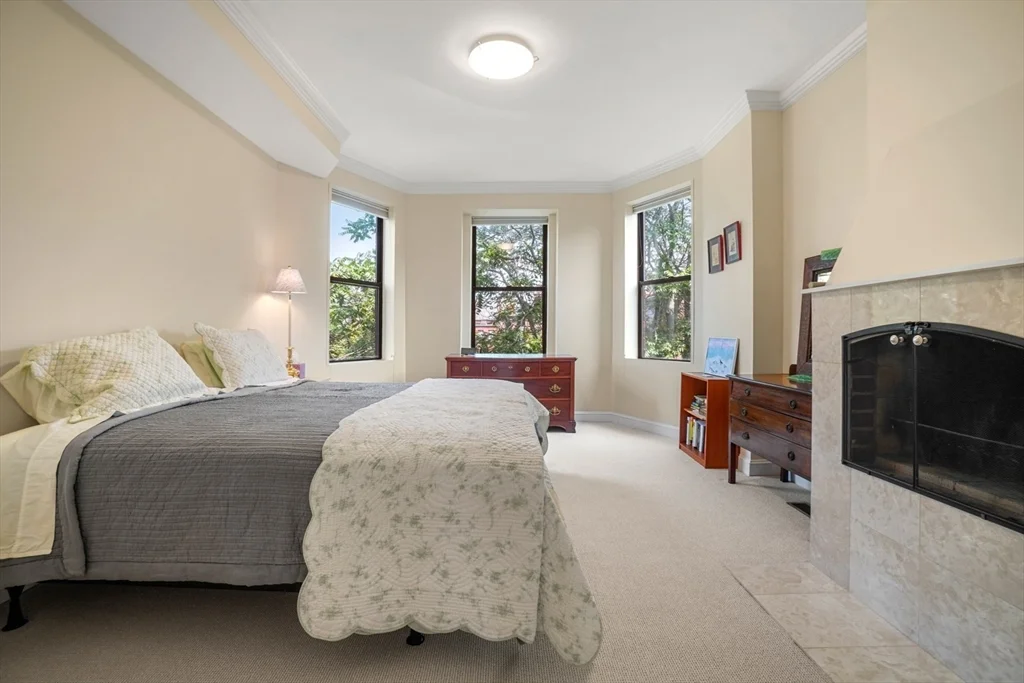 365 Marlborough St, Back Bay