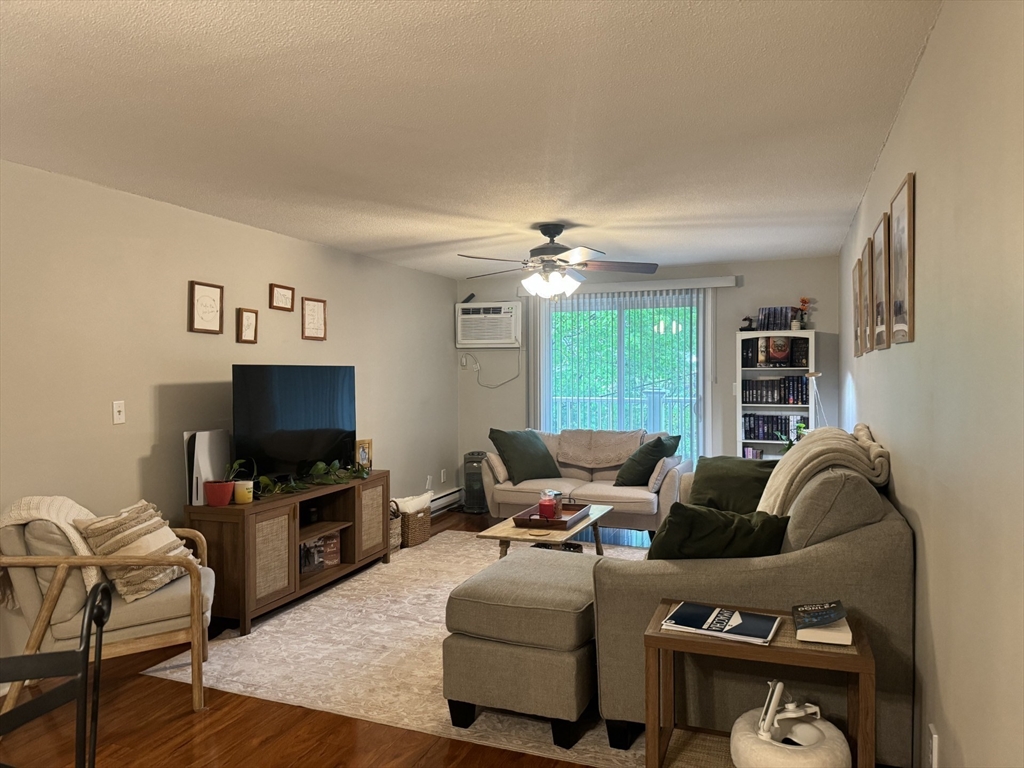 200 Manning St, Hudson