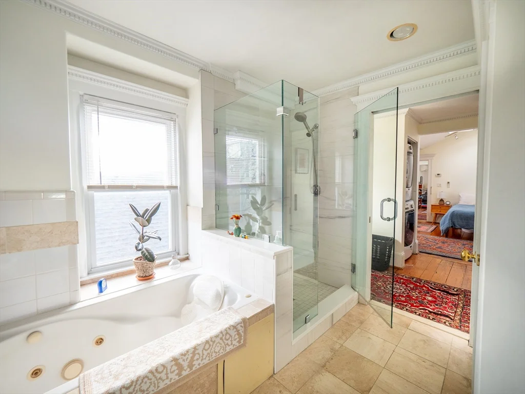 36 Tremont St, The Port