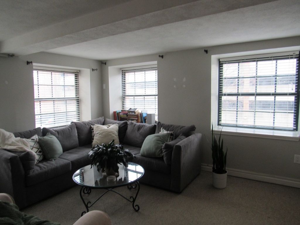 200 Market St, Downtown