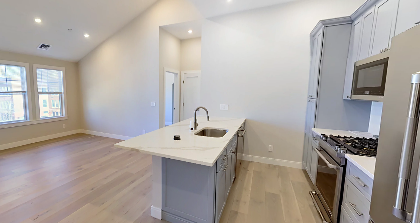 32 Cummins Highway, Roslindale