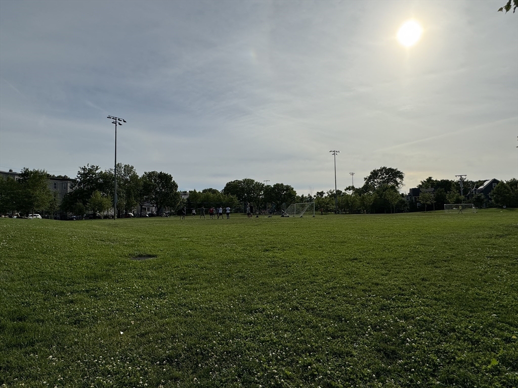 51 Dimick St, Somerville