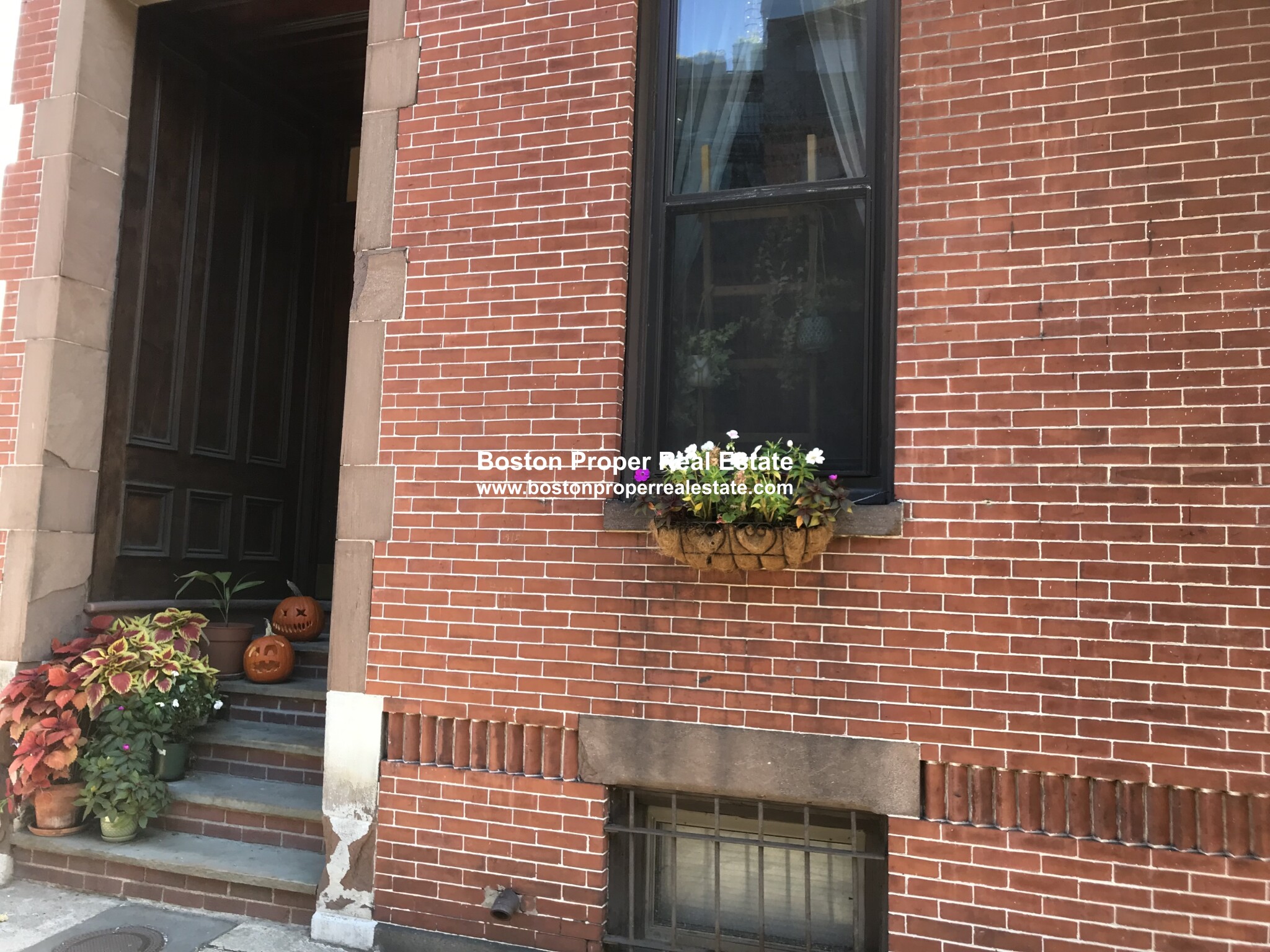 16 Hereford St, Back Bay