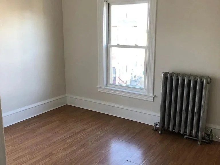 3 Belmont St, Lowell