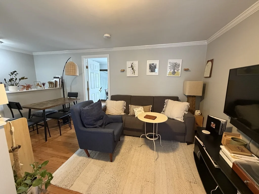 122 D St, South Boston