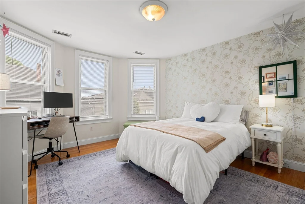 87 M St, South Boston
