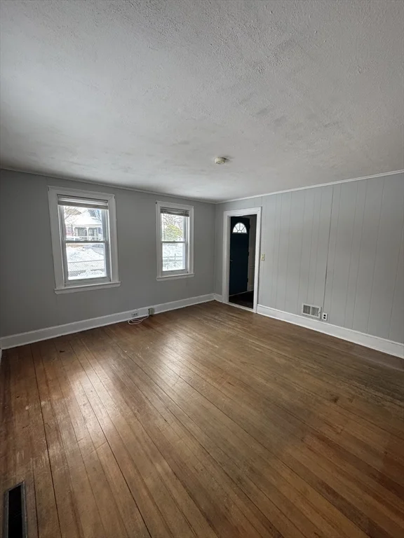 75 Packard St, North Stoughton