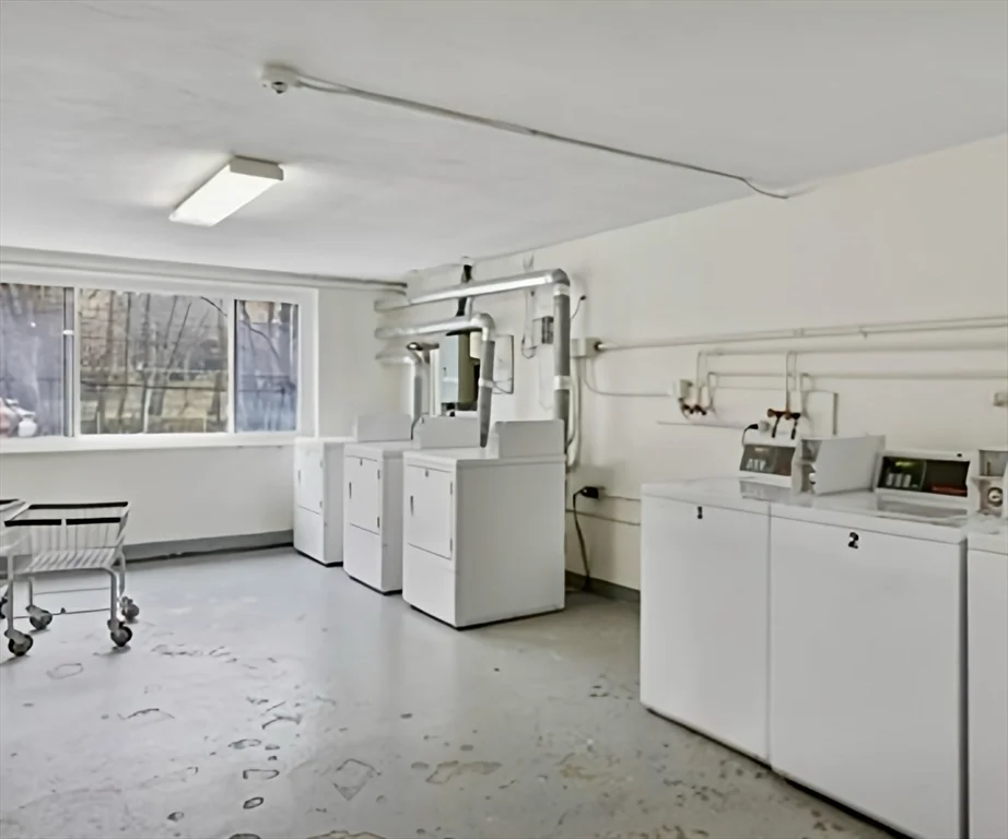 205 Kent St, Longwood