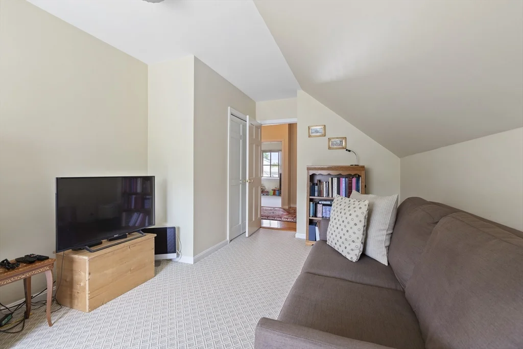 17 Gilbert St, Newton