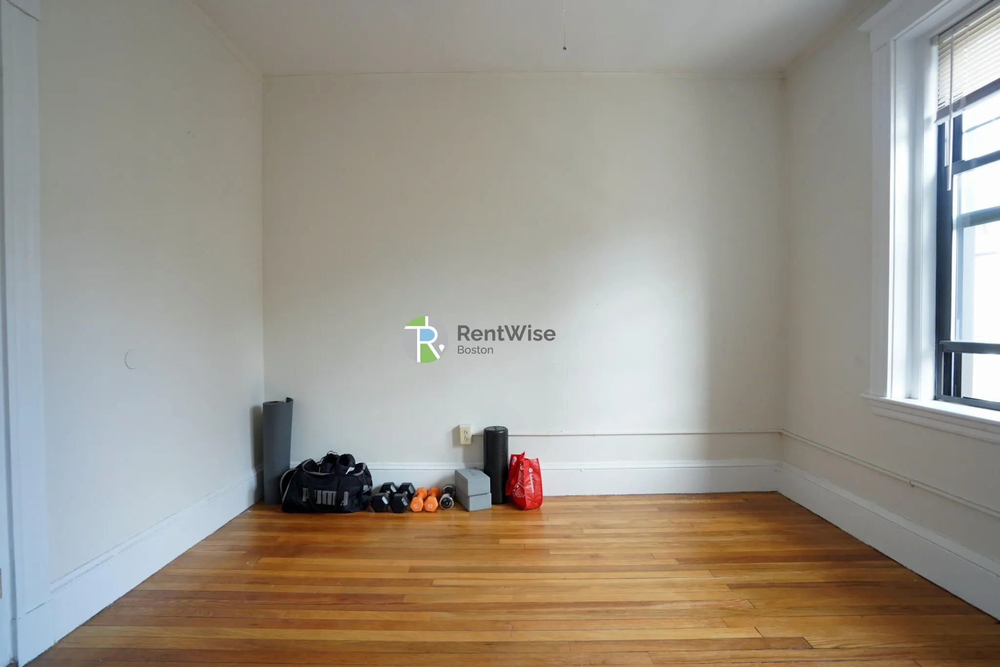 39 Clinton St, Mid-Cambridge