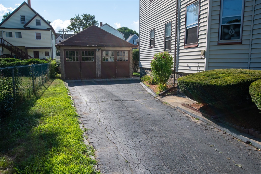 96 Grant Ave, Medford