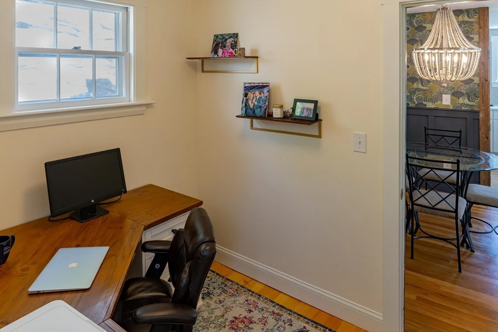 11 Gingerbread Hill, Marblehead