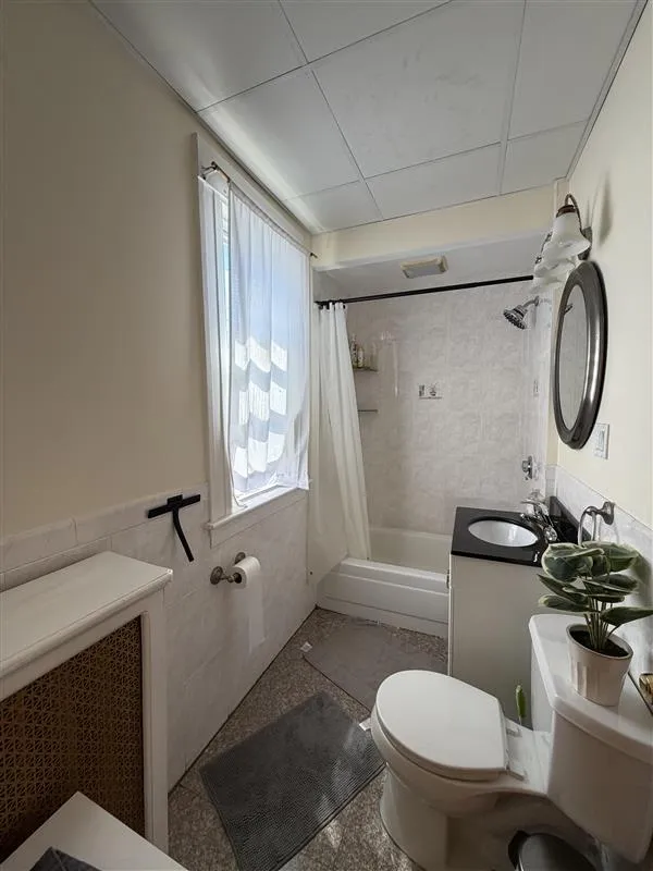 35 Magnus Ave, Ward Two
