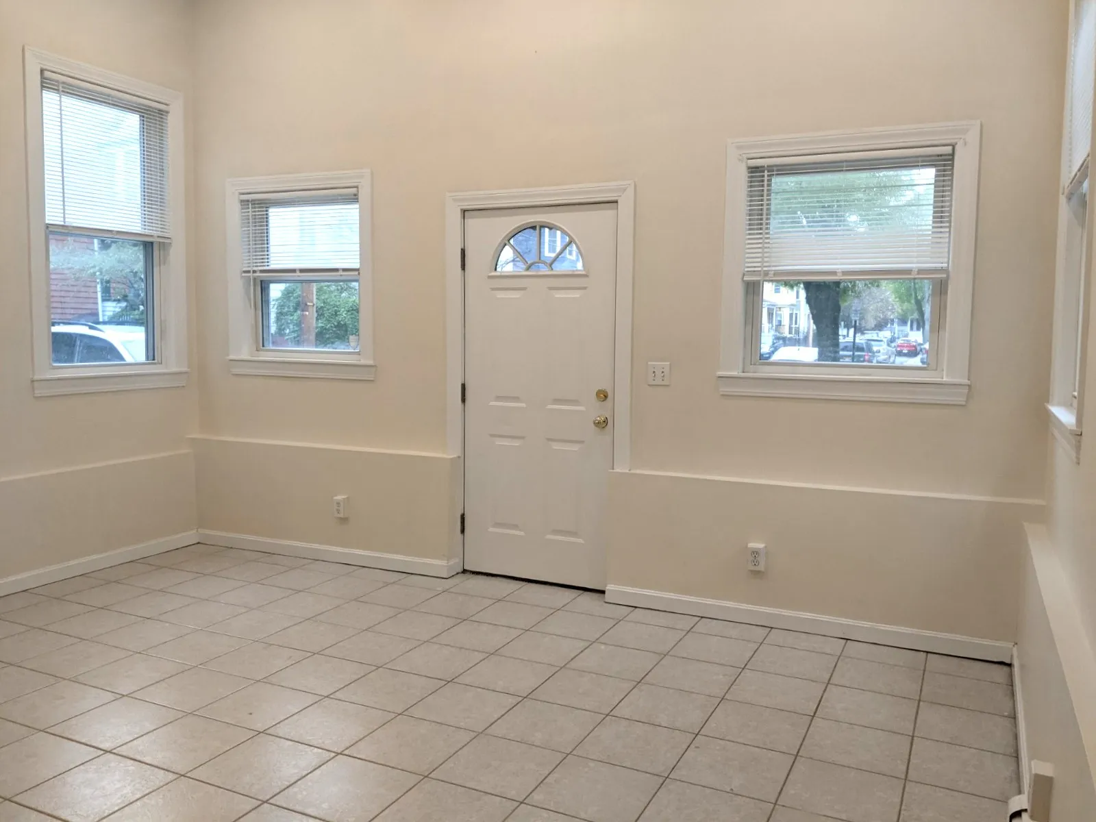 83 Yorktown St, Davis Square