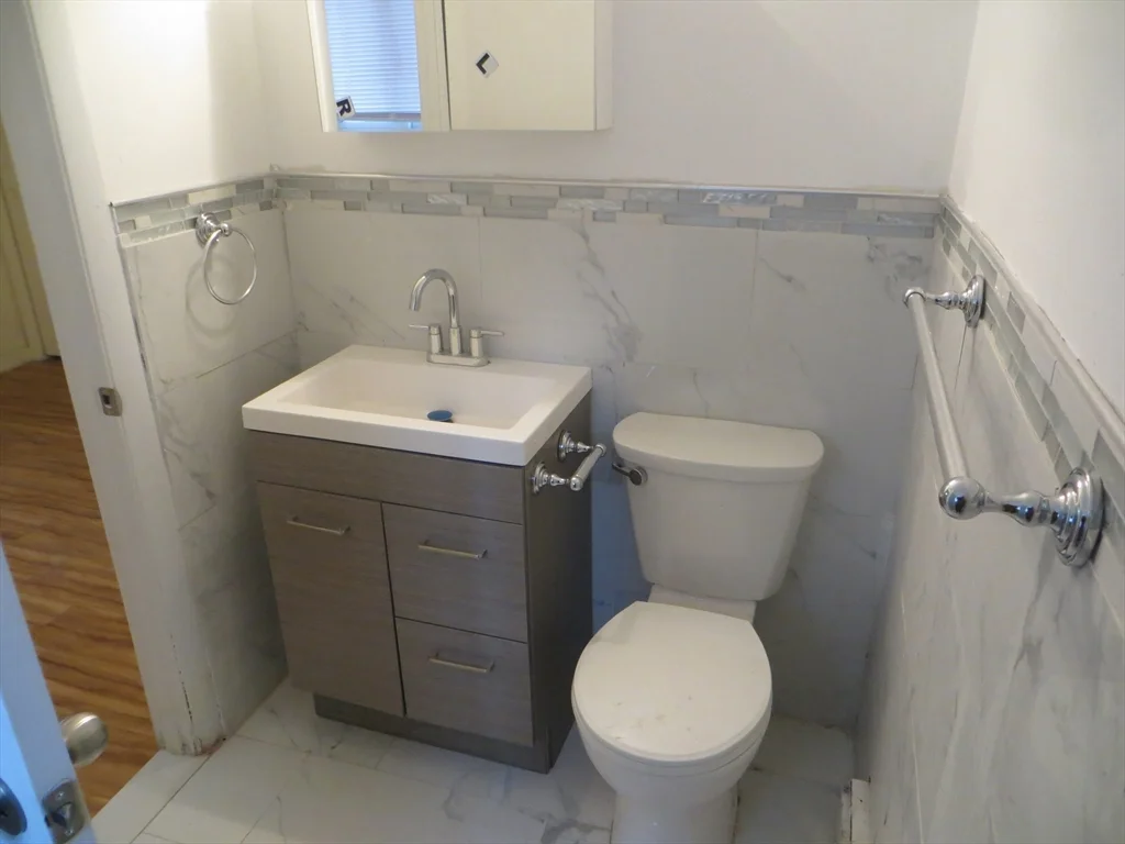 200 Kelton, Allston