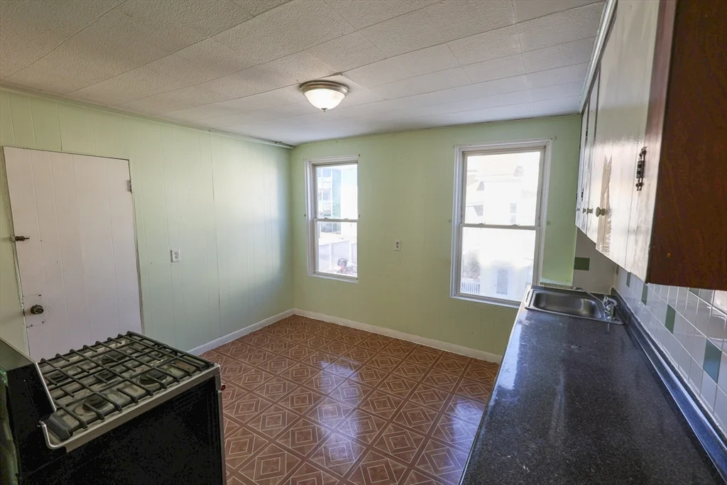 37 Clarkson St, Dorchester