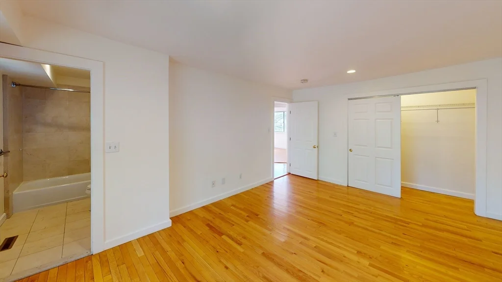 22-24 Broadlawn Park, Chestnut Hill
