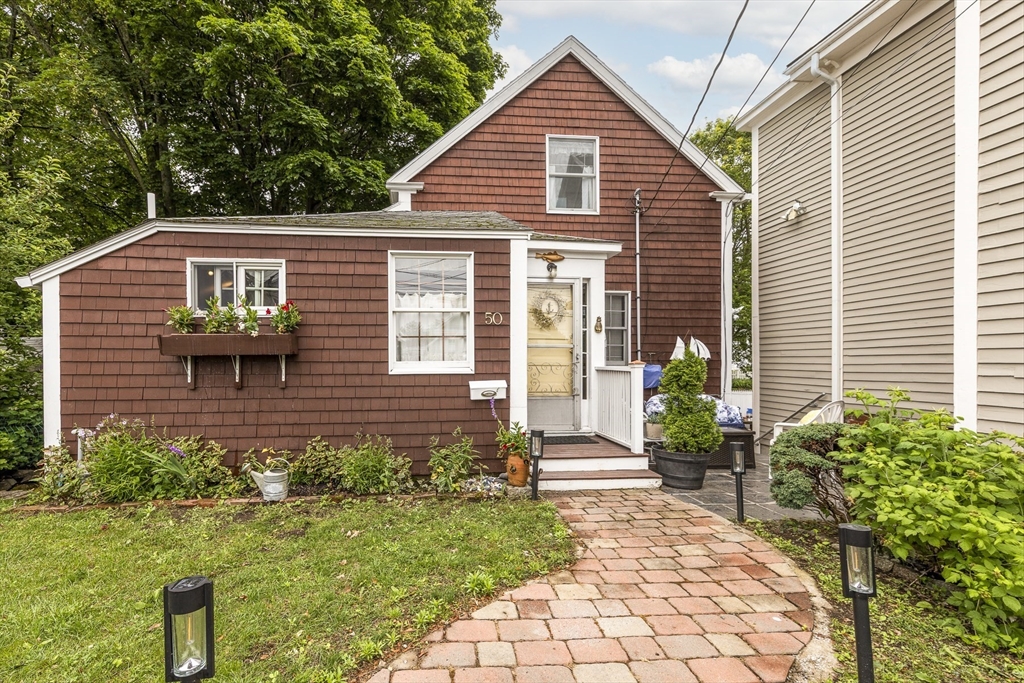 50 Rowland St, Marblehead