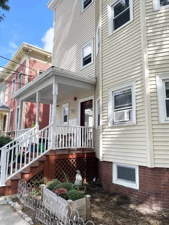 135 Central St, Winter Hill