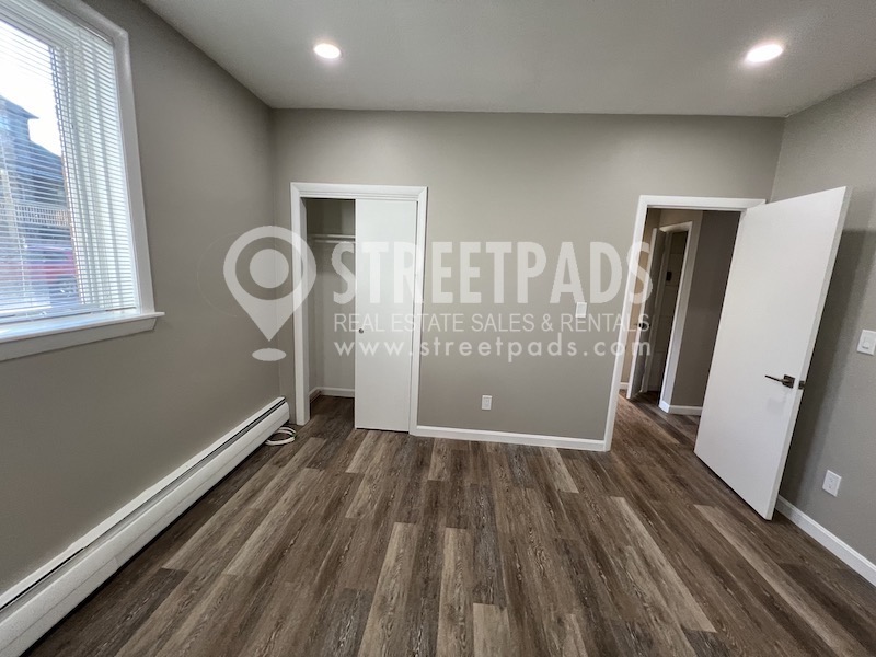 50 Evergreen St, Jamaica Plain