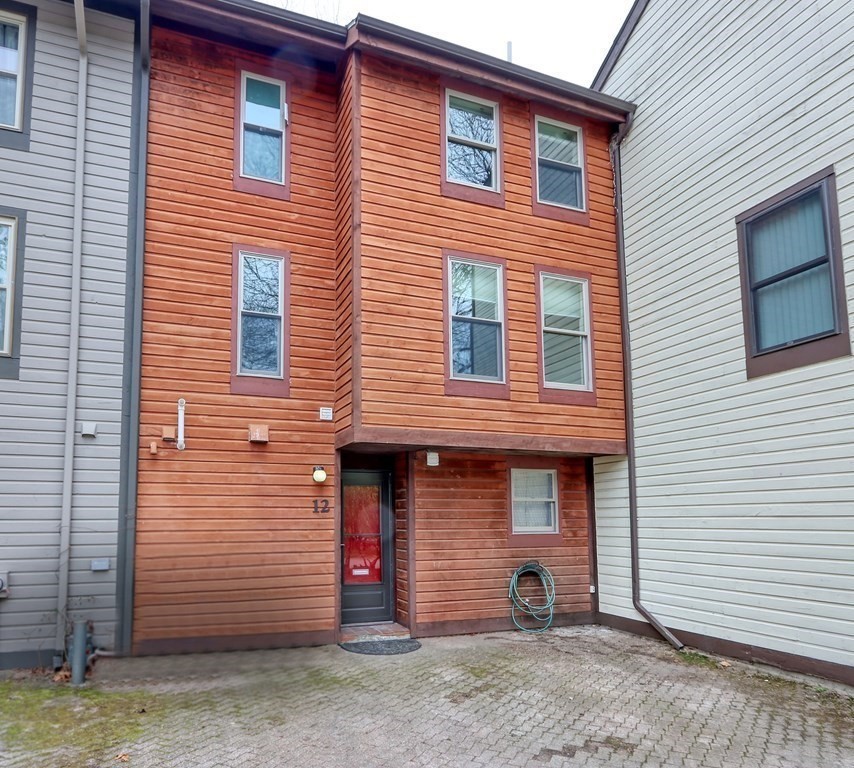 12 Lilac Ct, Wellington-Harrington