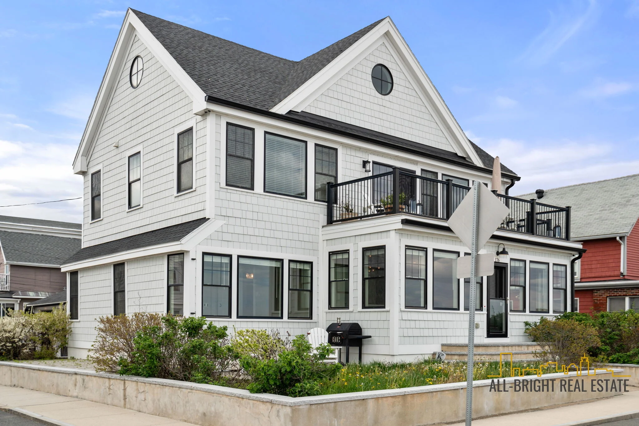 176 Winthrop Shore Dr, Winthrop