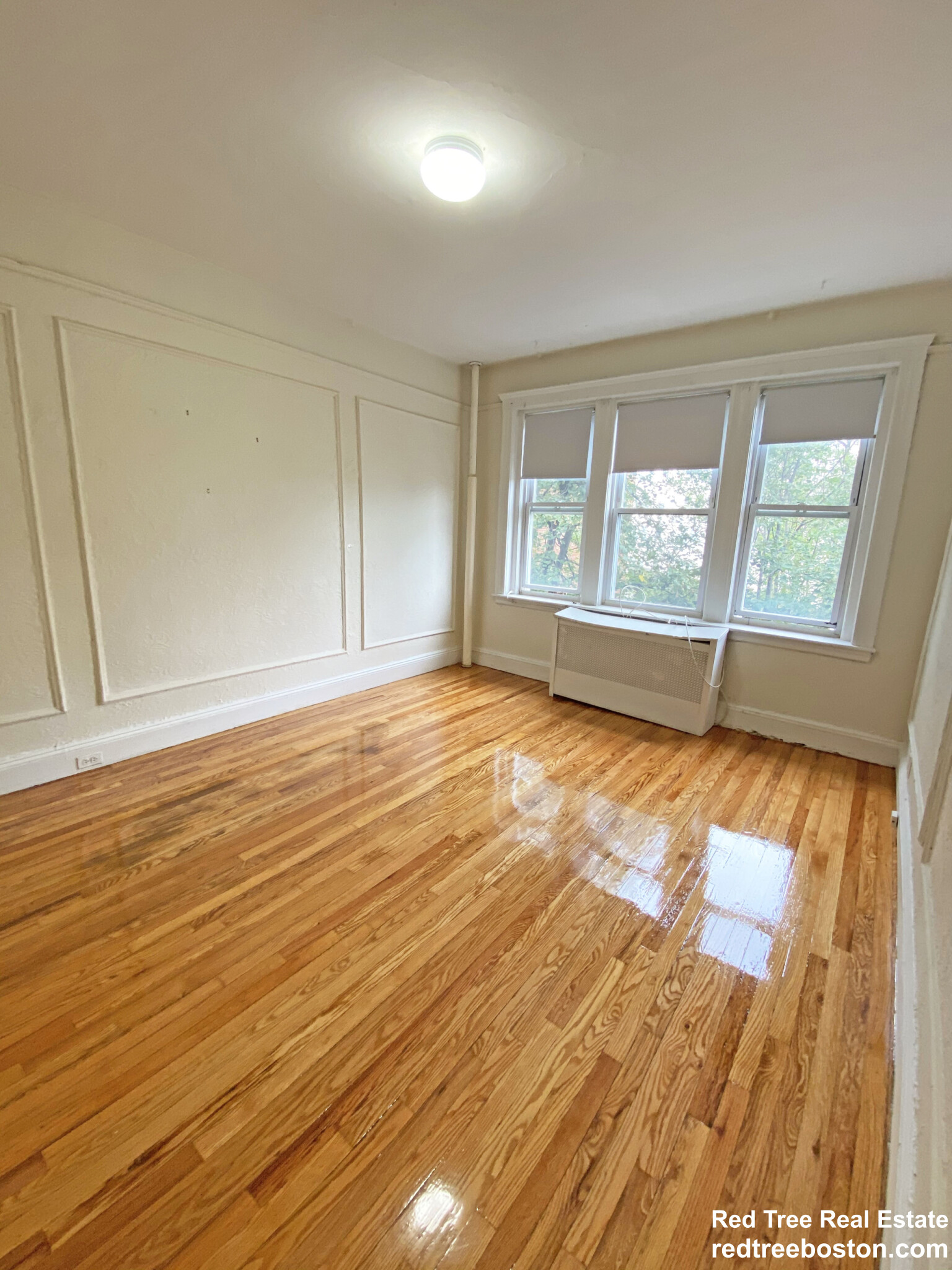 1687 Commonwealth Ave, Brighton