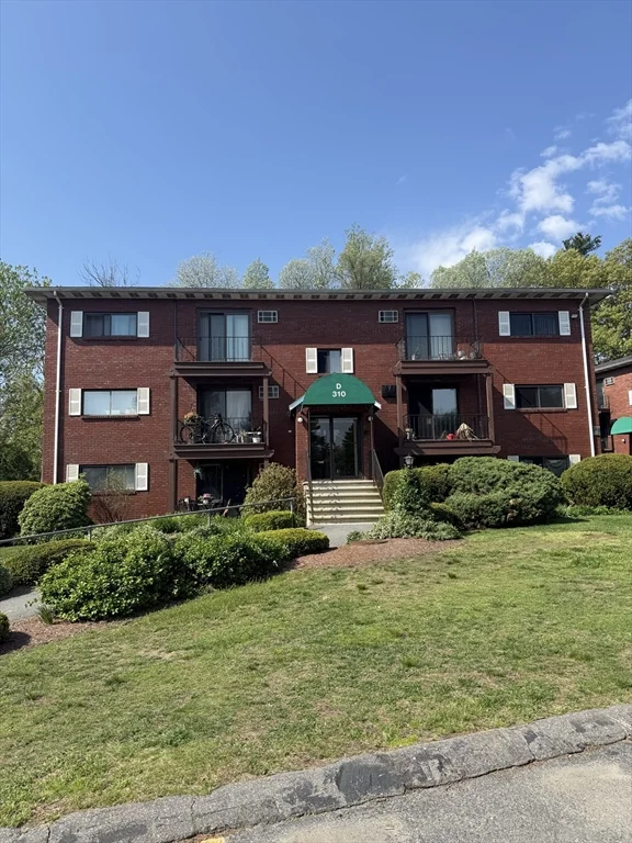 310 Codman Hill Rd, Boxborough