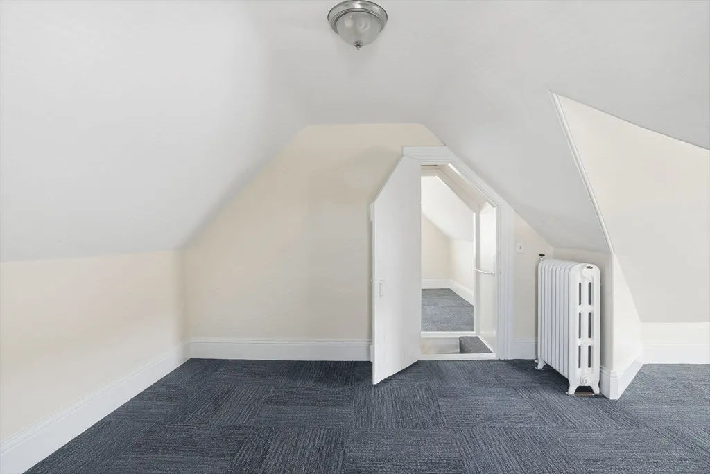 10 Charles, Winthrop