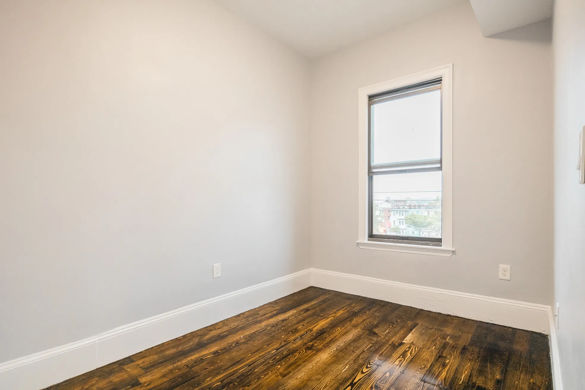 344 Saratoga St, East Boston