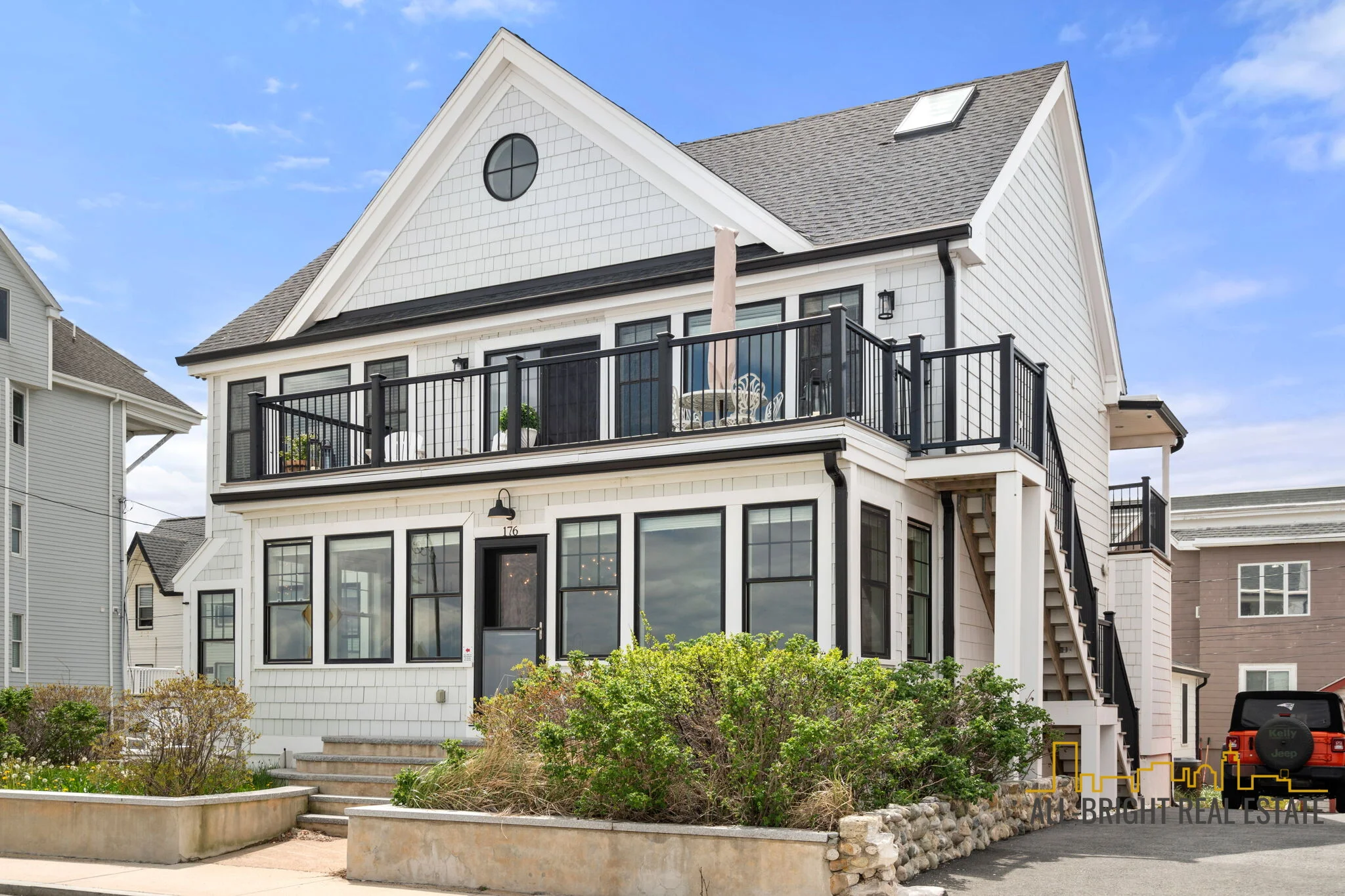 176 Winthrop Shore Dr, Winthrop