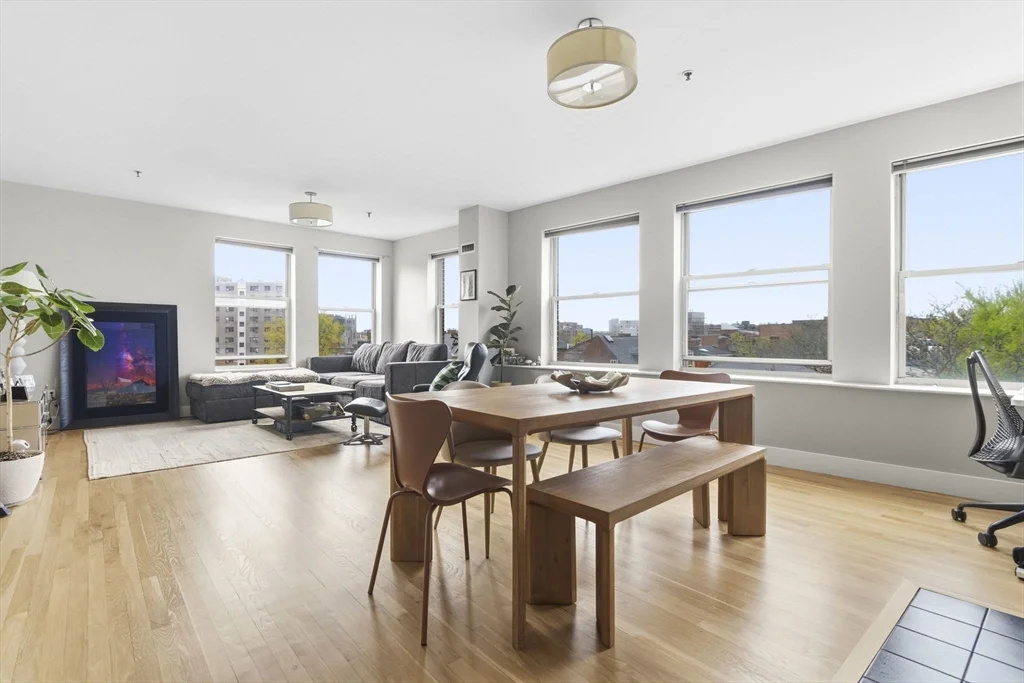 96 Broadway, Back Bay