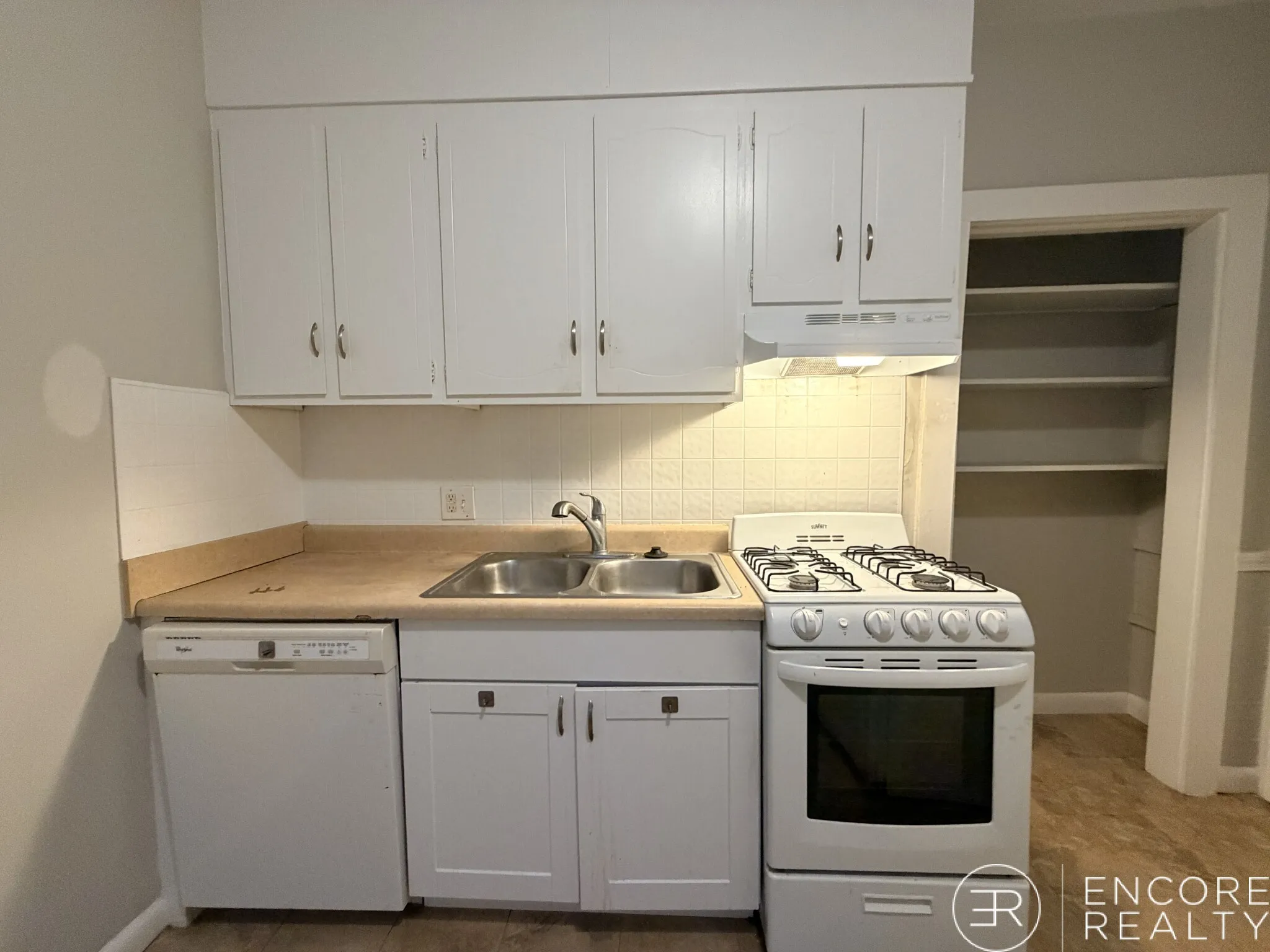 9 Elmer St, Riverside