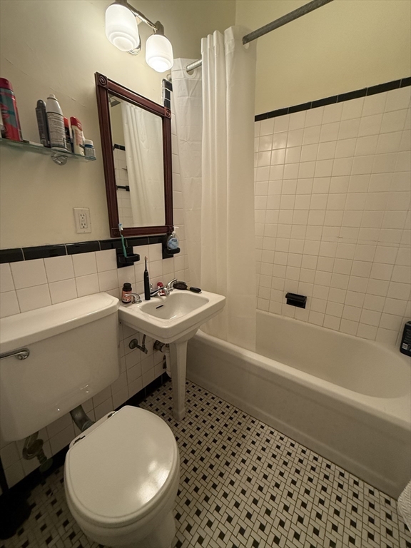 236 Marlborough St, Back Bay