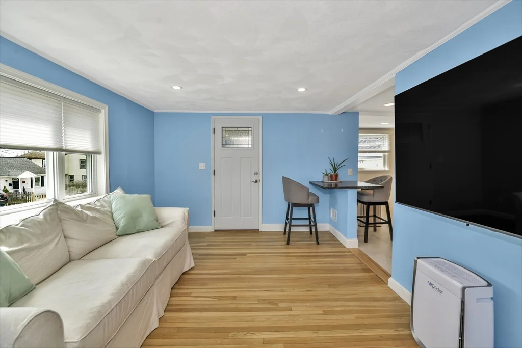 38 Grassmere Rd, Hyde Park