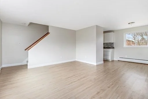 146 Bishop Dr, Framingham