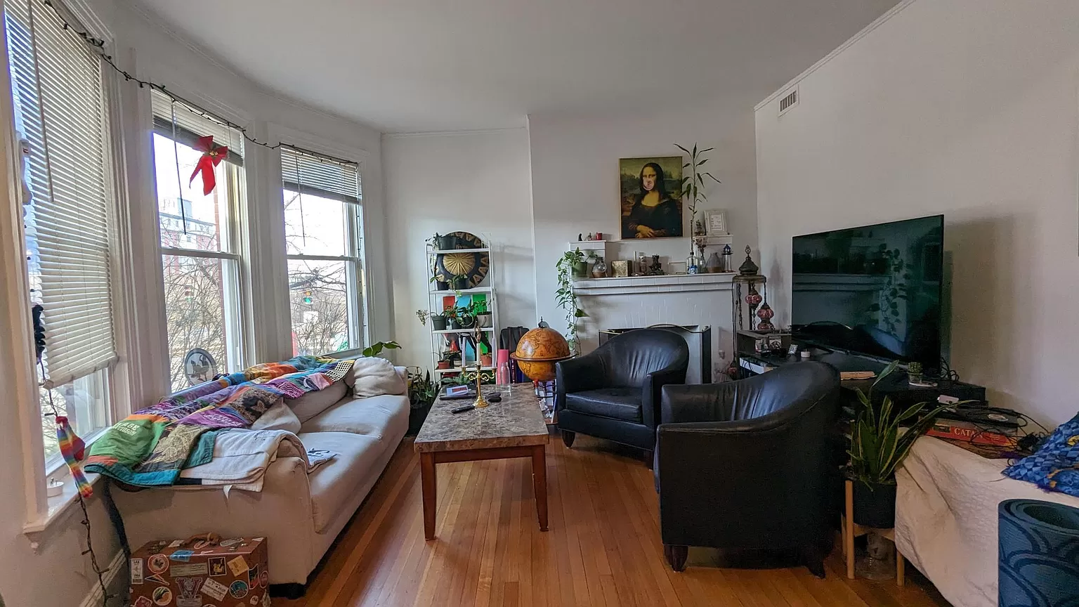 3 bed, 2 bath apartment for rent at 1516 Commonwealth Ave Unit 1, Brighton — photo 3 of 10