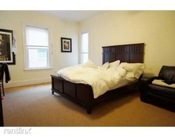 38 Gardner St, Allston